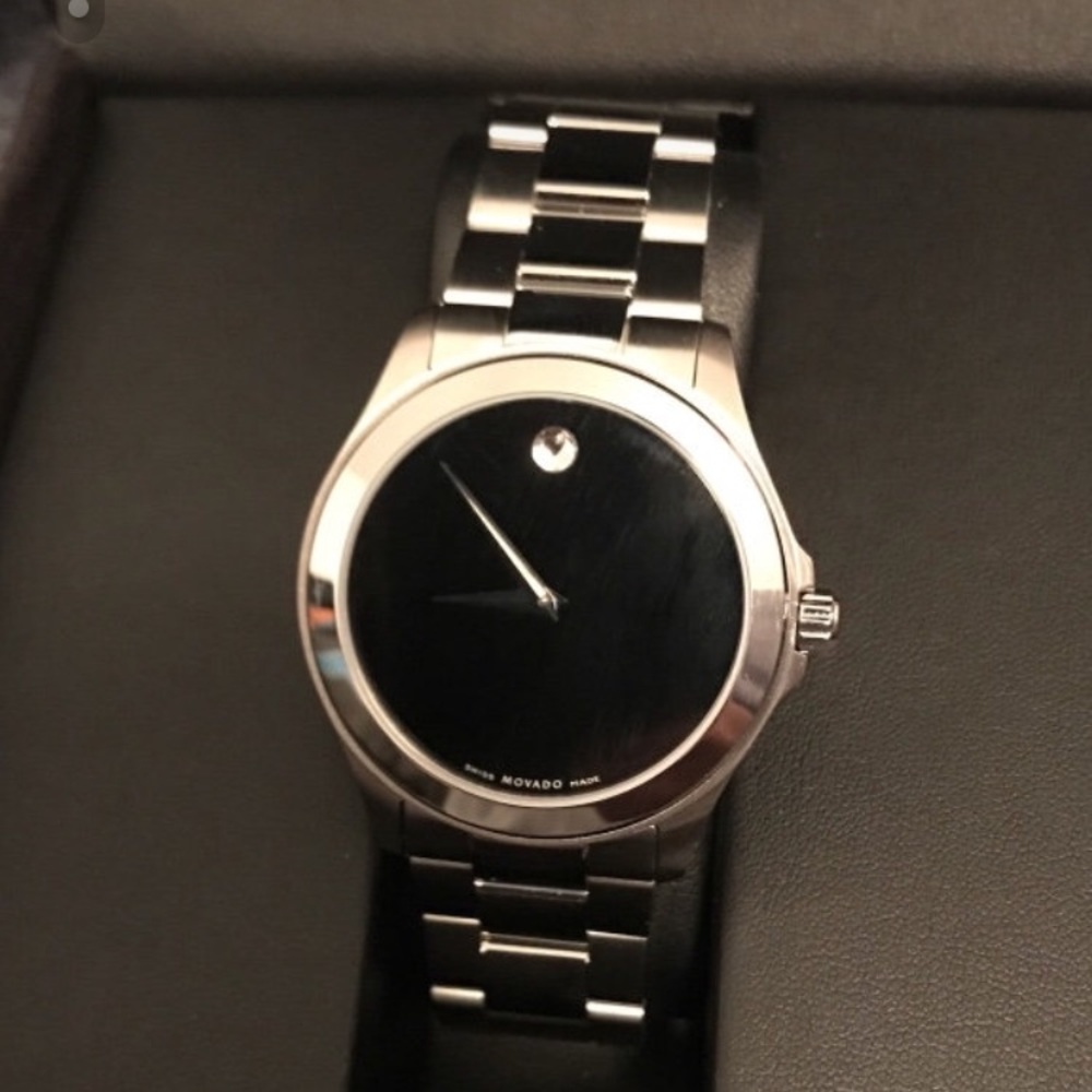 BNWT Authentic Movado Sapphire Silver Watch